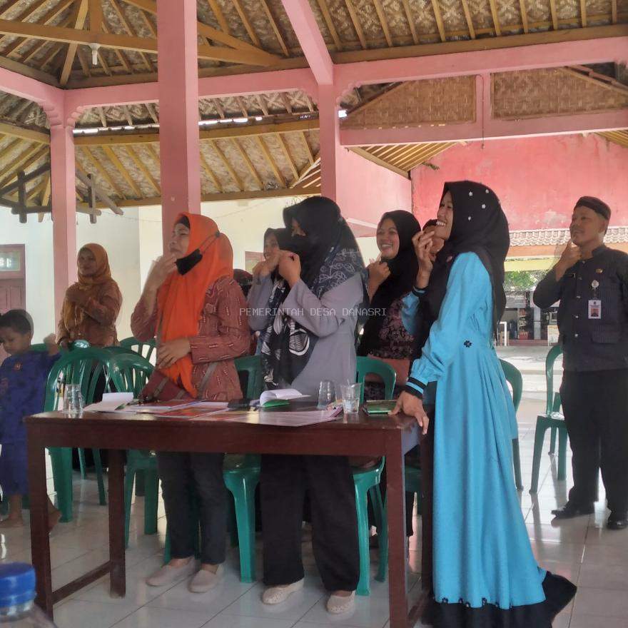 PENYULUHAN DAN PELATIHAN KADER KESEHATAN